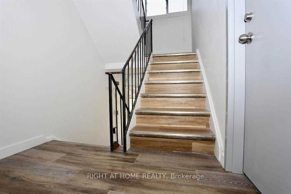 Unit 3 - 394 Thiel Street, London 3