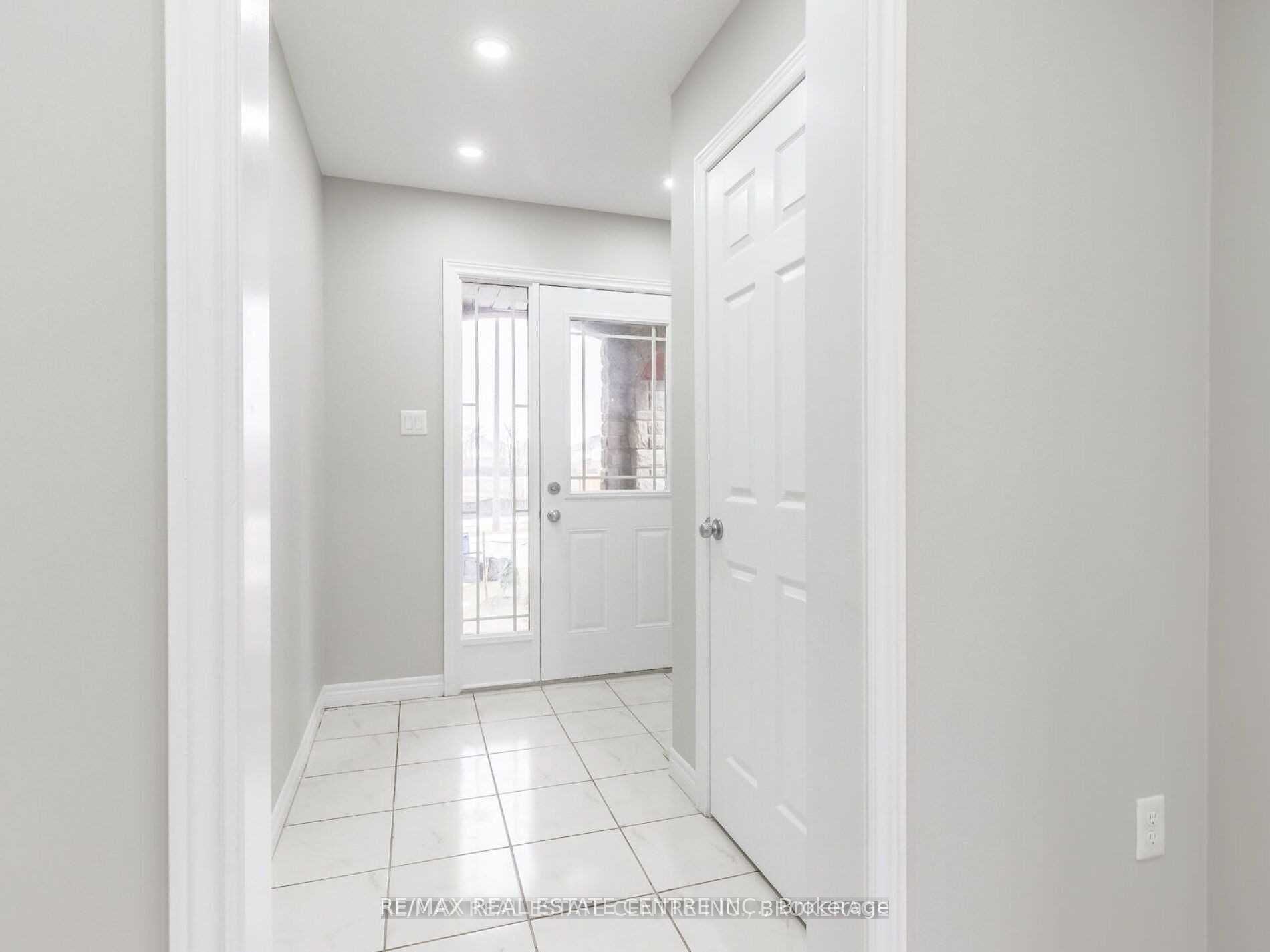 Unit Upper - 270 Ambrous Crescent, Guelph 4