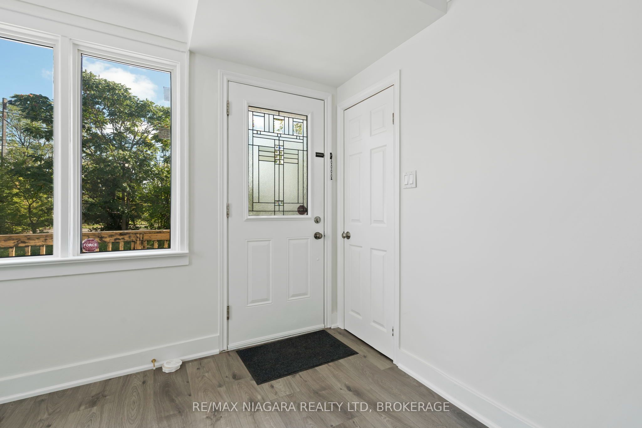 Unit main level - 9 Prince Street, St. Catharines 3