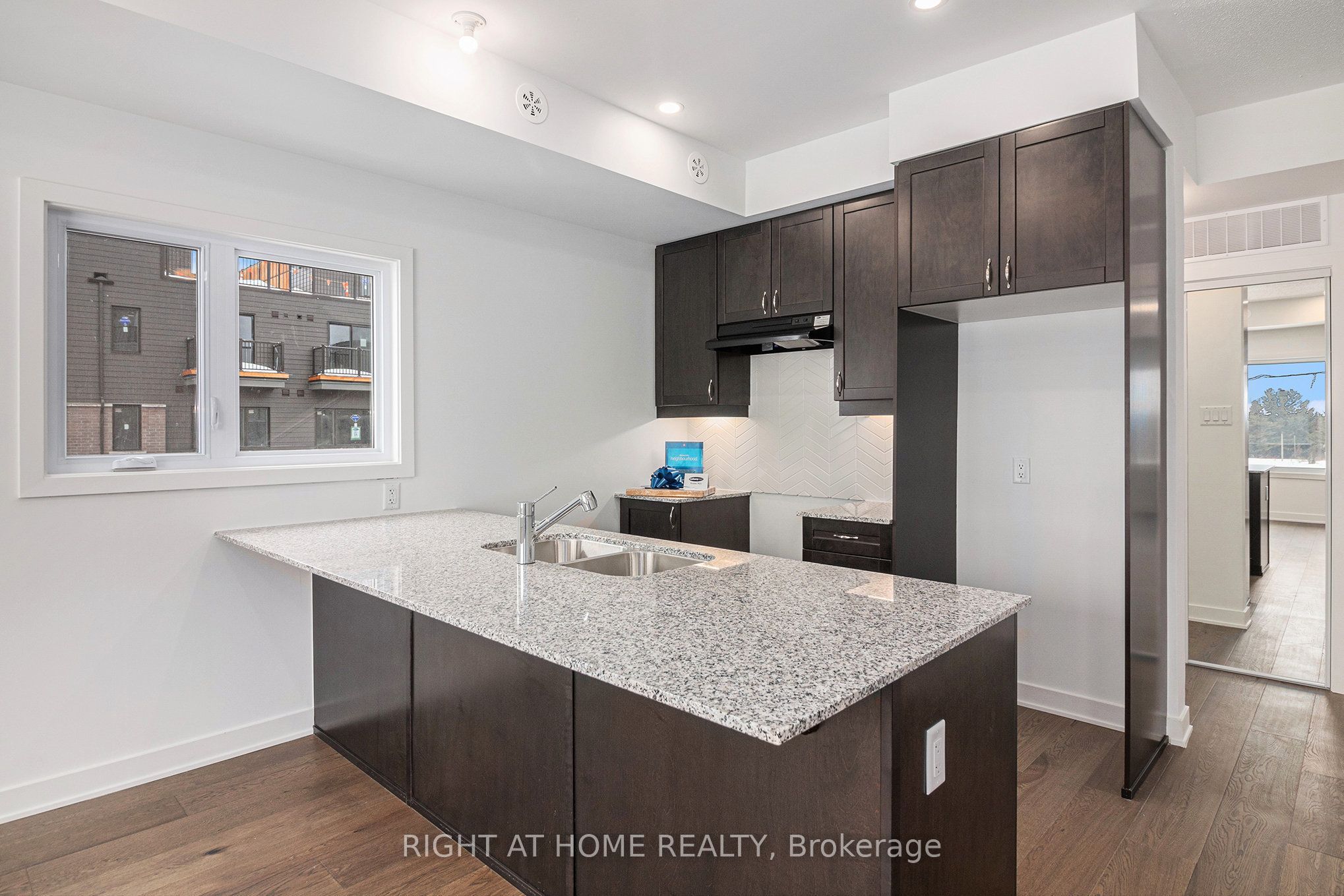 402 Mishi Private, Ottawa 3