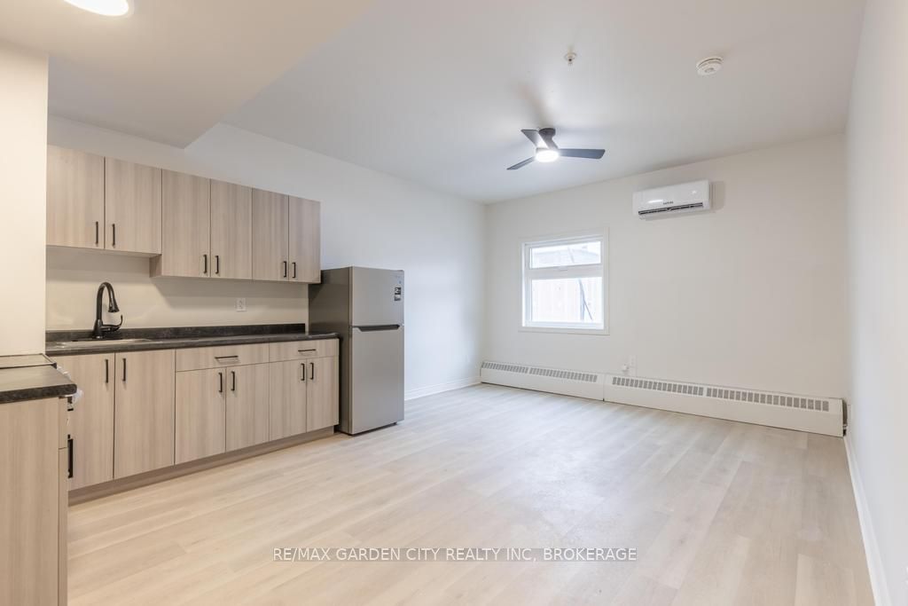 54 Front Street S, Thorold 4