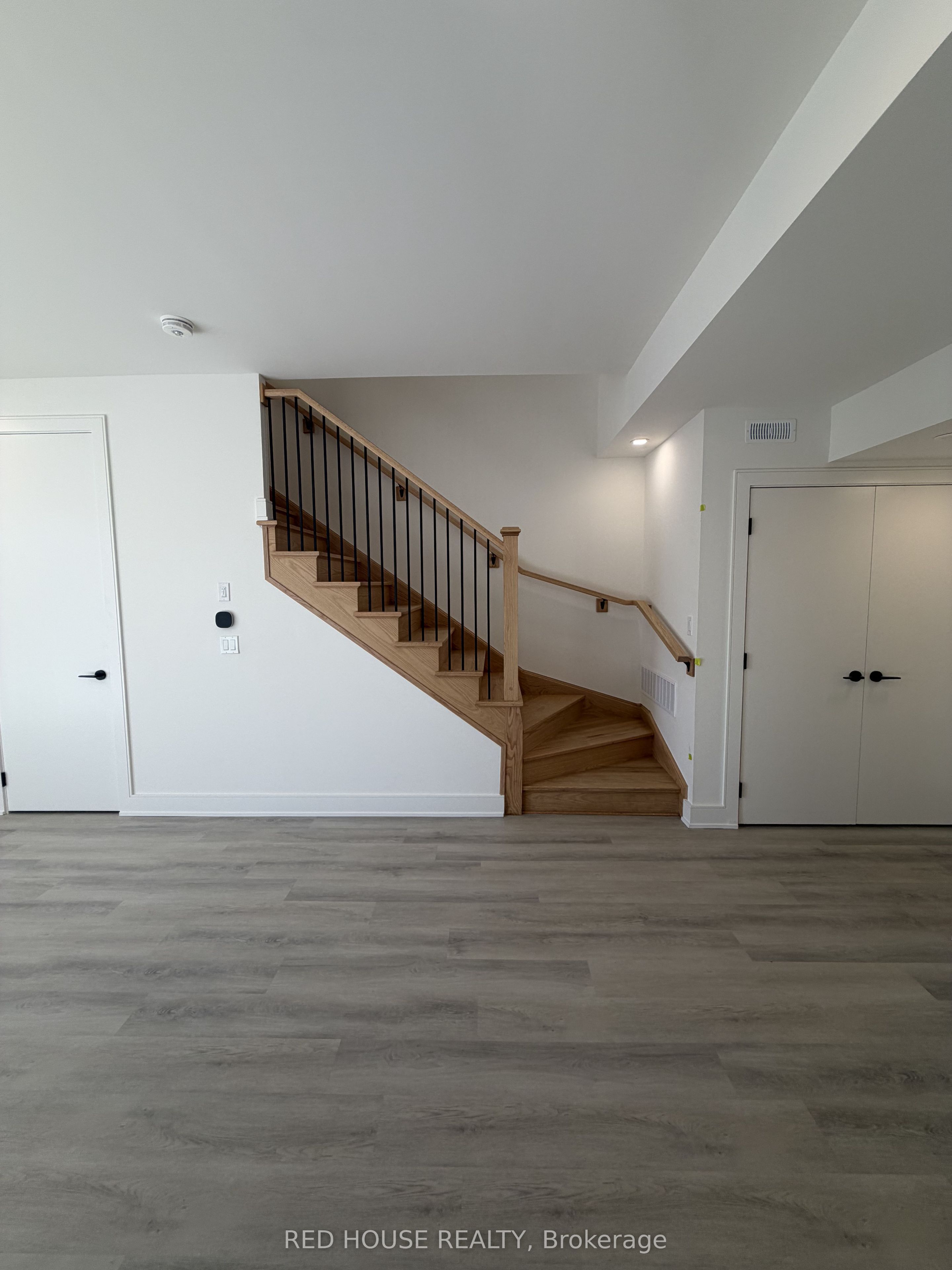 210 Ellis Avenue, St. Catharines 5