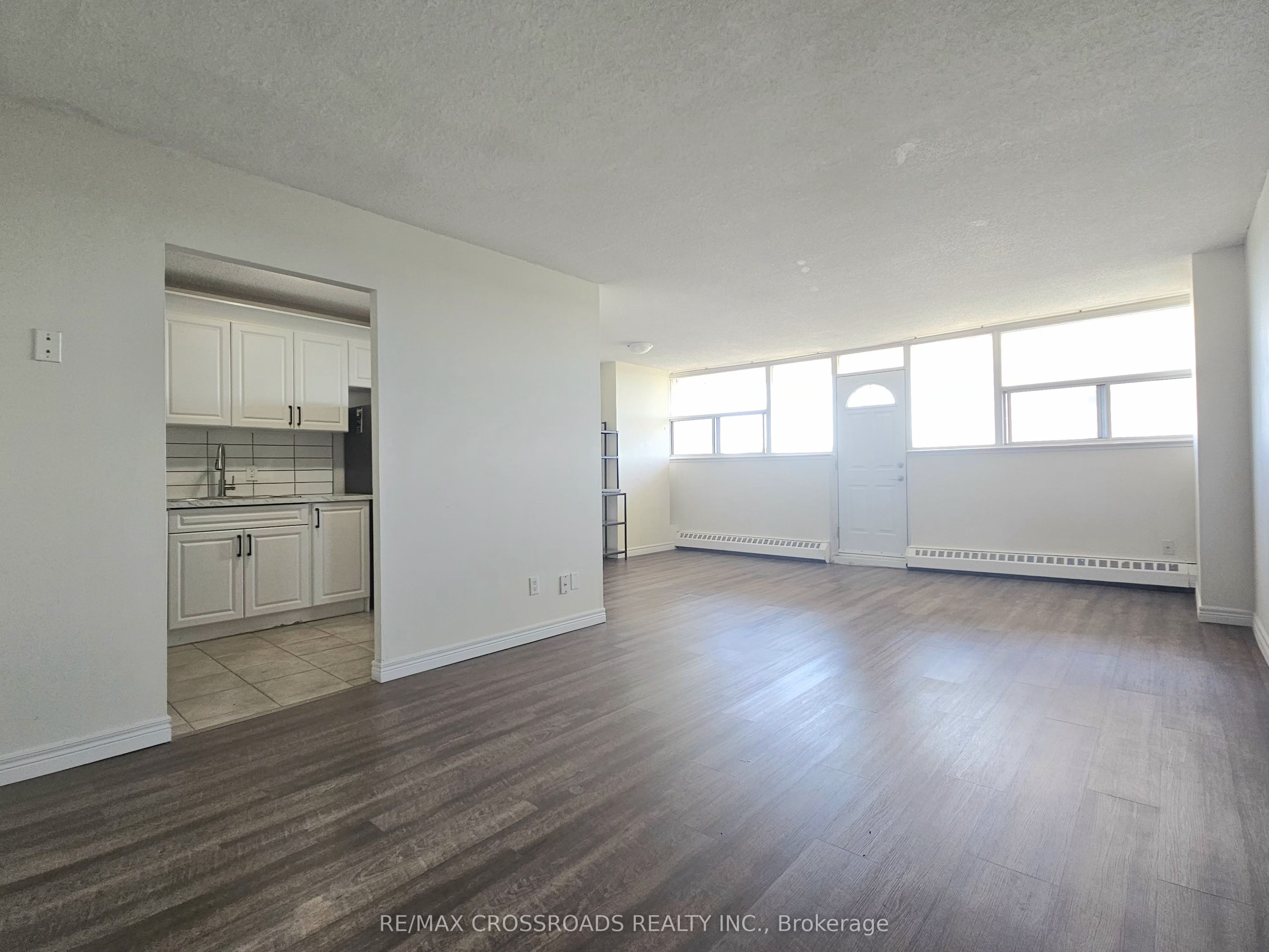 Unit 702 - 215 Glenridge Avenue, St. Catharines 3