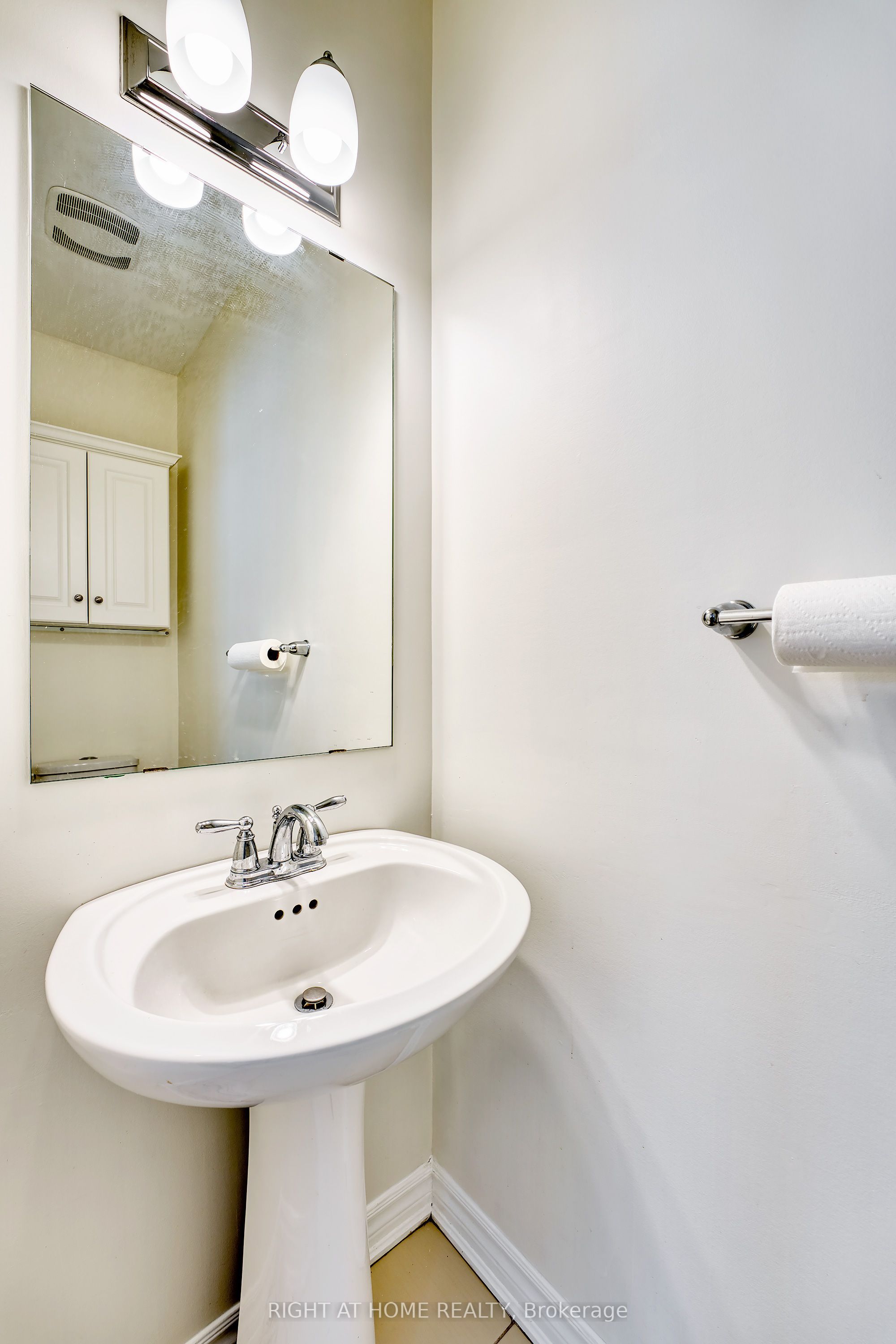 31 SUMMITVIEW Drive, Kanata 3