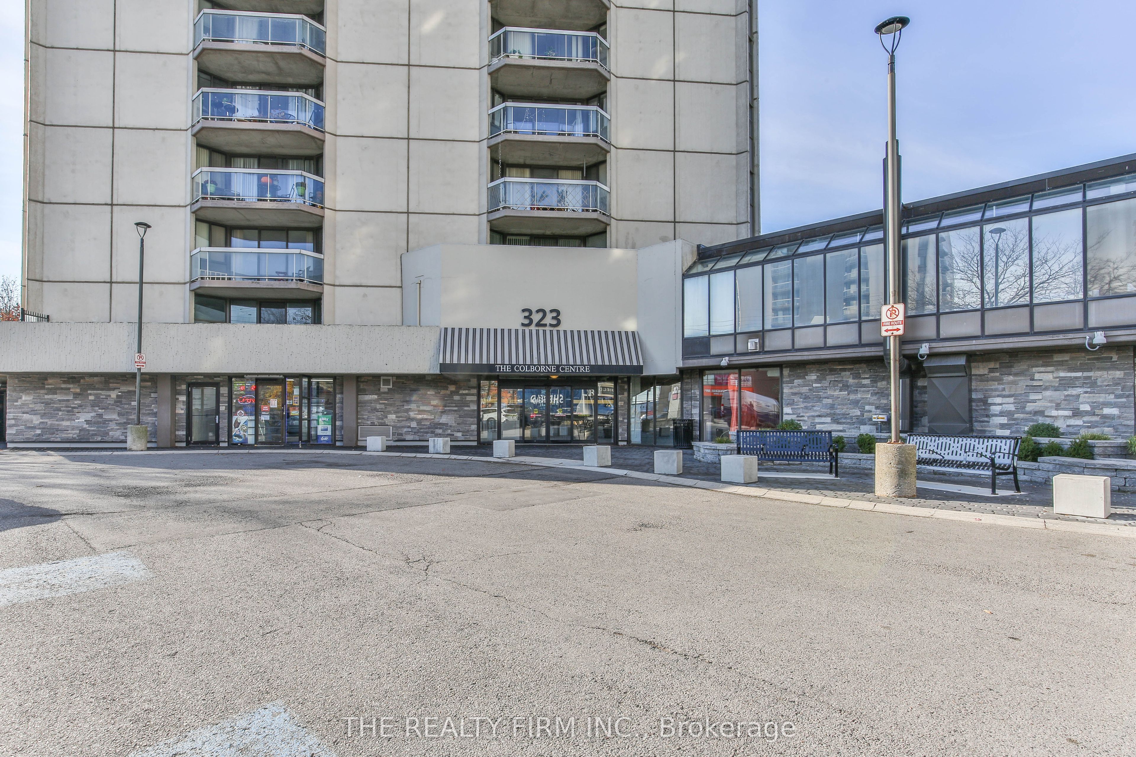 Unit 2605 - 323 Colborne Street, London 2
