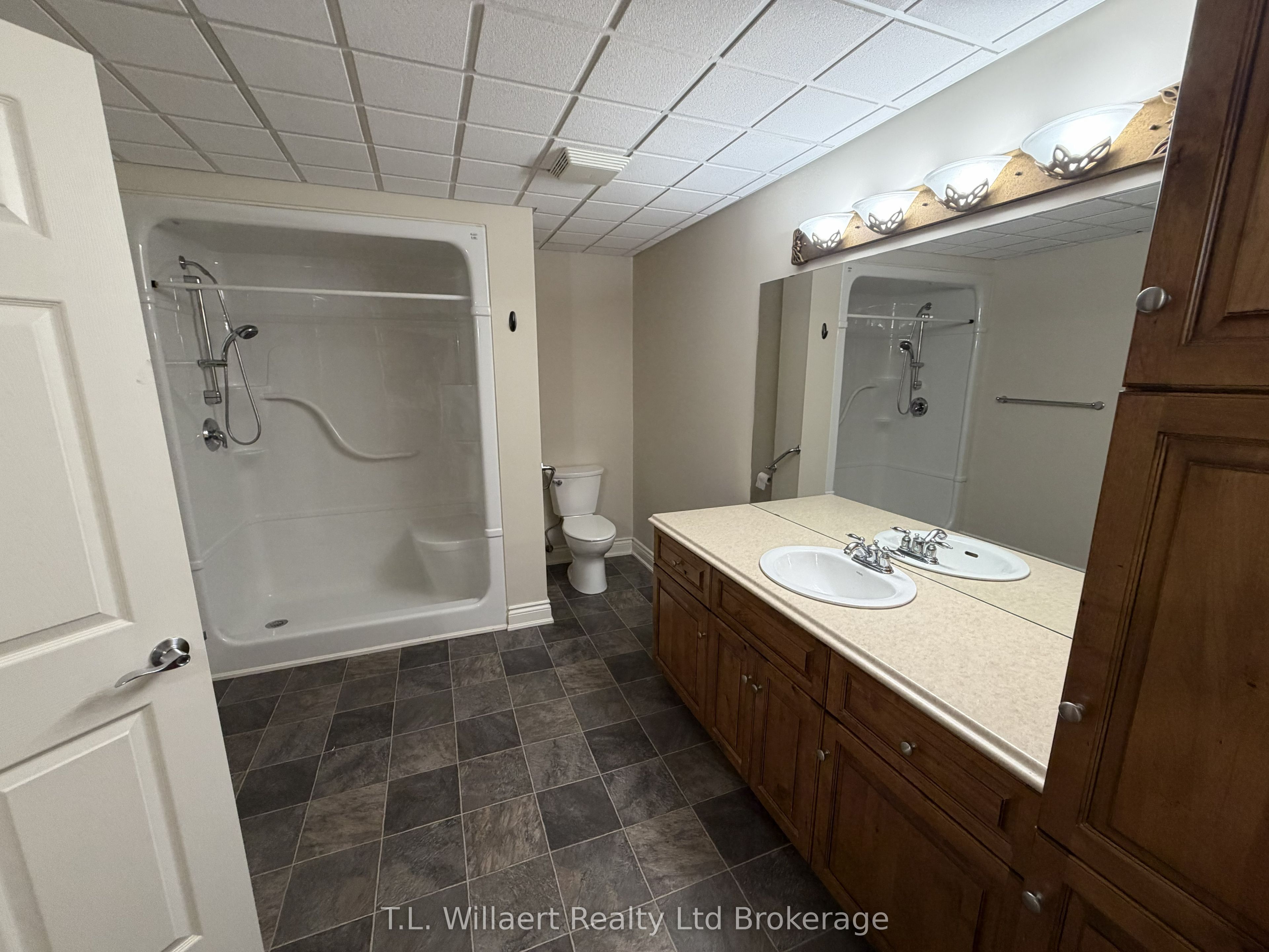 Unit 202 - 17 Brock Street W, Tillsonburg 5