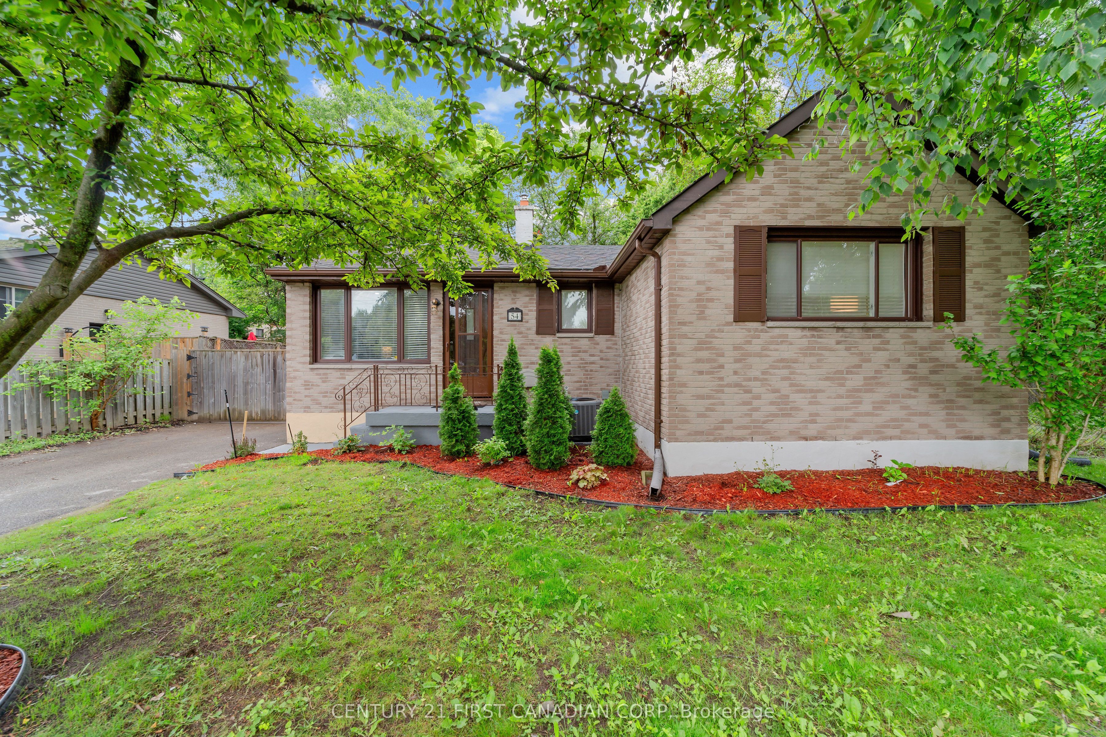 54 Manitoulin Drive, London 3
