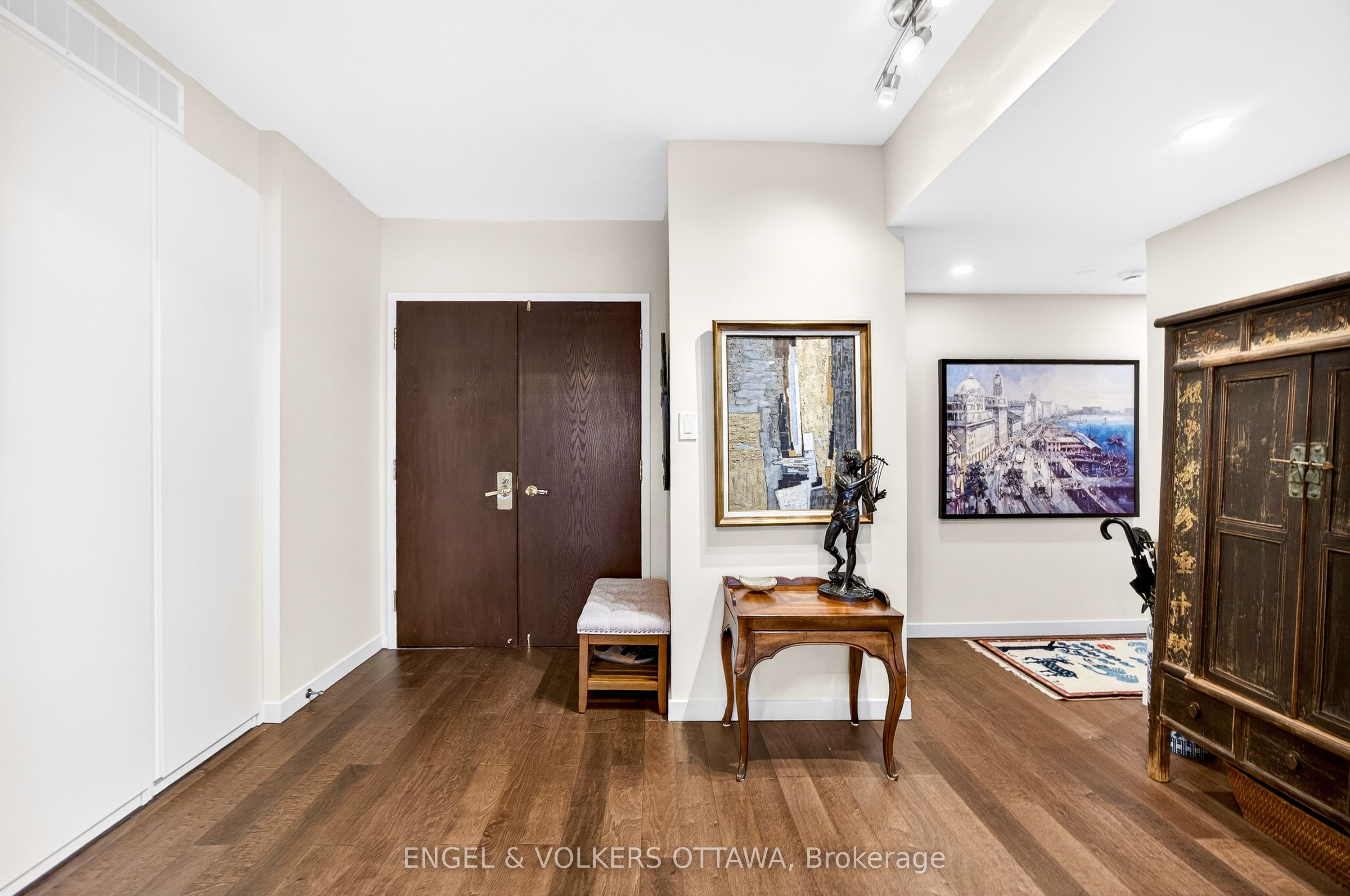 Unit 2404 - 160 George Street, Ottawa 5