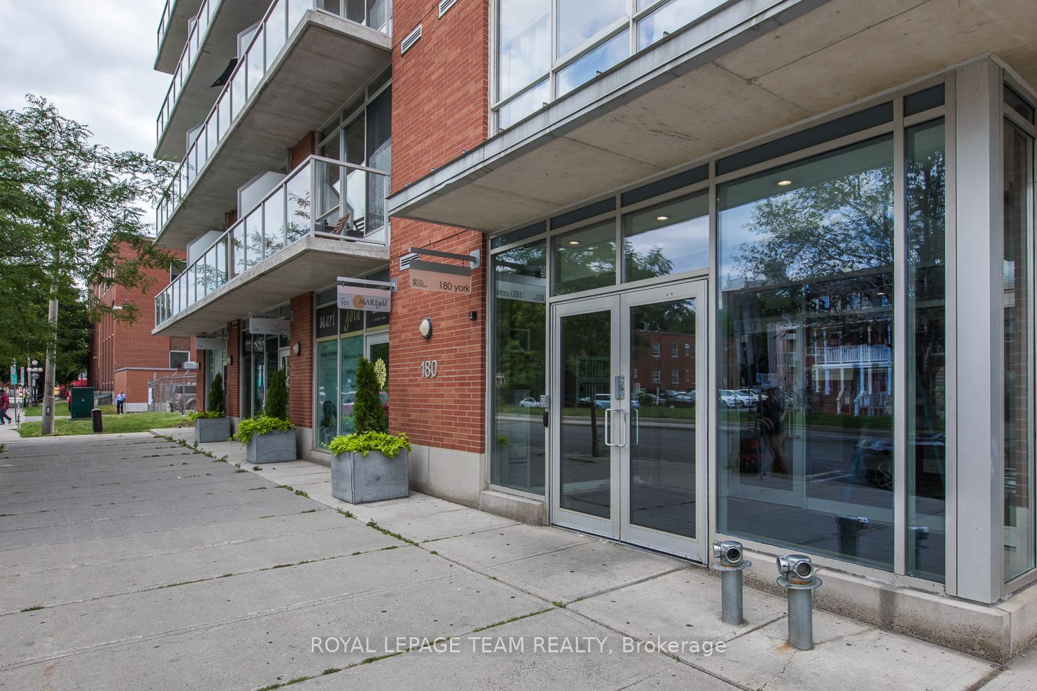Unit 209 - 180 York Street, Ottawa 4