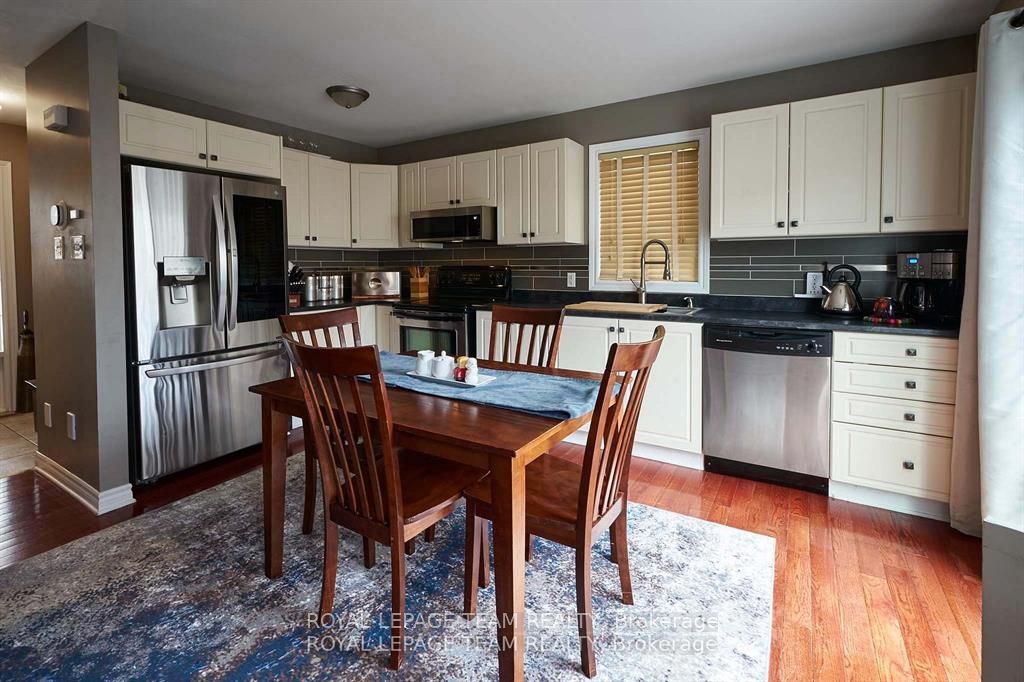 207 Burnaby Drive, Stittsville-Goulbourn 3