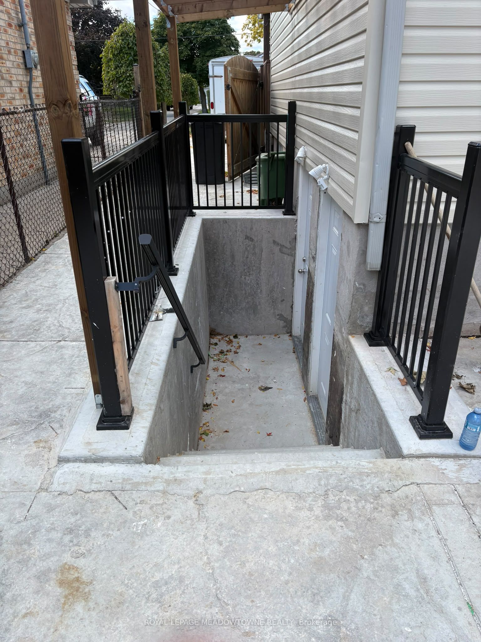Unit BSMT - 1018 Willow Drive, London 3