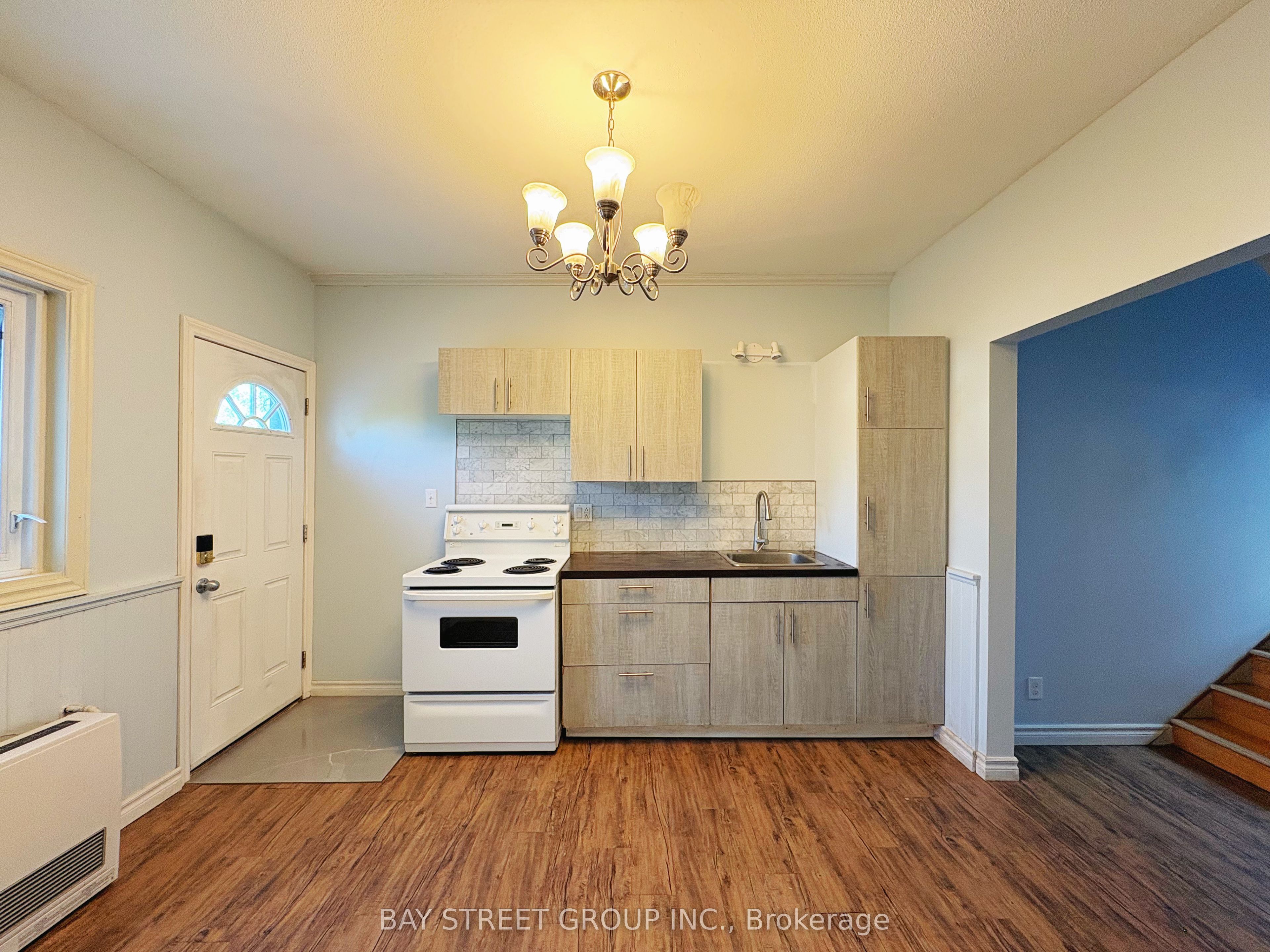 Unit Rear - 70 Courtwright Street, Fort Erie 2