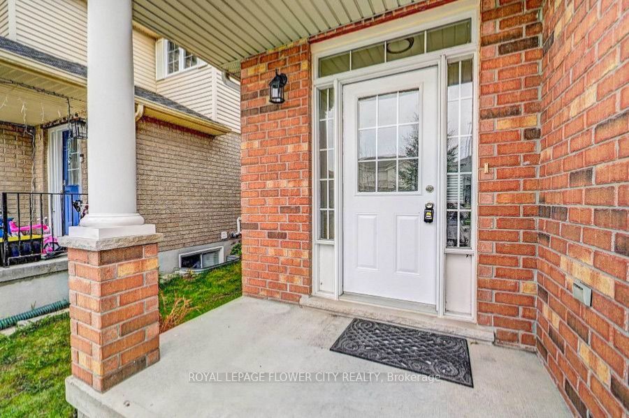 419 Tealby Crescent, Waterloo 3